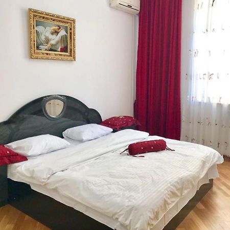 Calm Center Of Baku Apartment Ngoại thất bức ảnh
