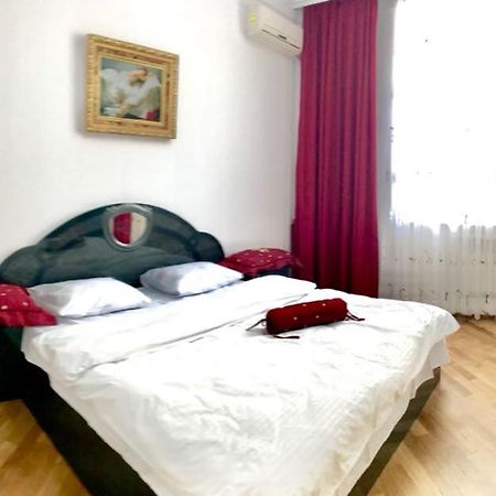 Calm Center Of Baku Apartment Ngoại thất bức ảnh