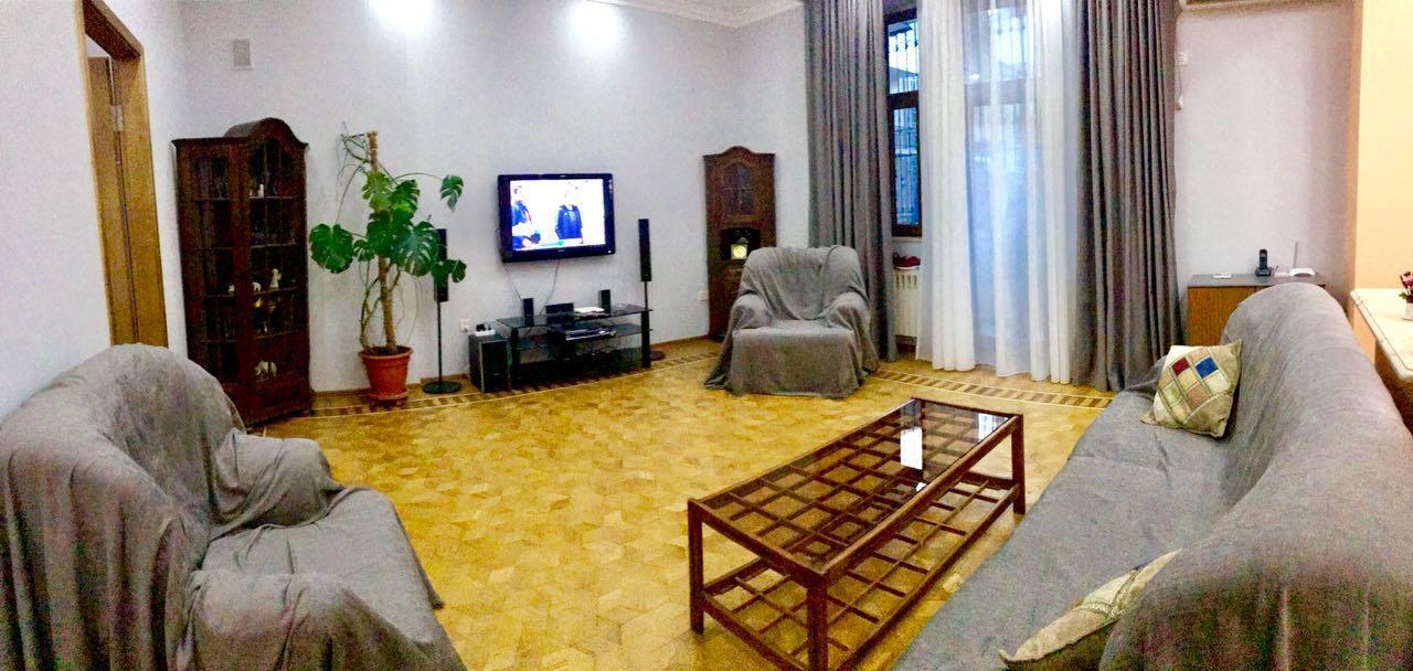 Calm Center Of Baku Apartment Ngoại thất bức ảnh